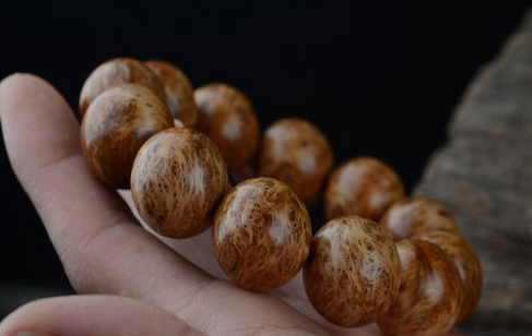 世界杯买球平台:
虽然NBA球员大多是秃顶寸头 但剃头却要上千美金!詹姆斯最阔绰(图1) 世界杯买球平台